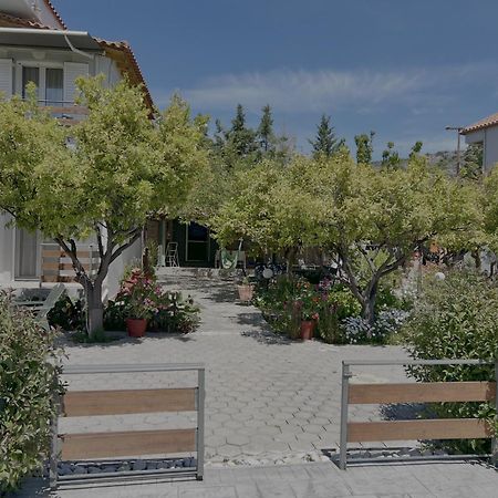 Ktima Klimentini Apartment Vivári Екстериор снимка