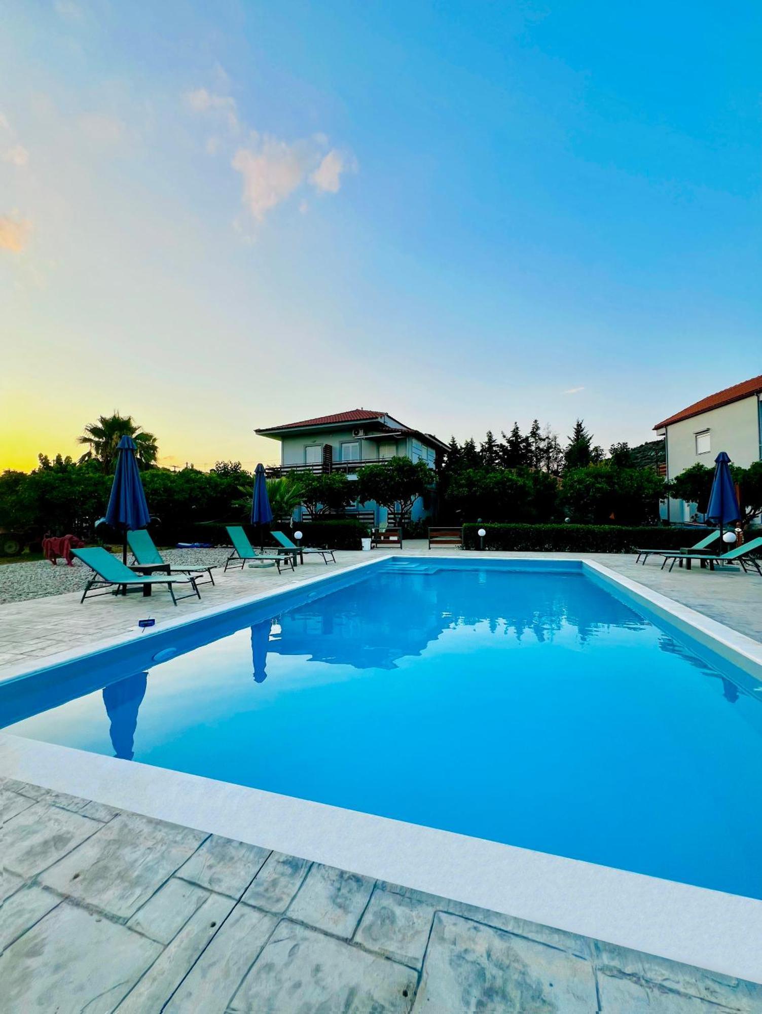 Ktima Klimentini Apartment Vivári Екстериор снимка