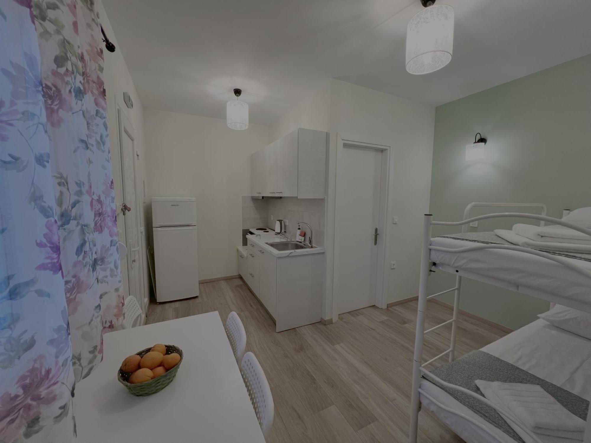 Ktima Klimentini Apartment Vivári Екстериор снимка