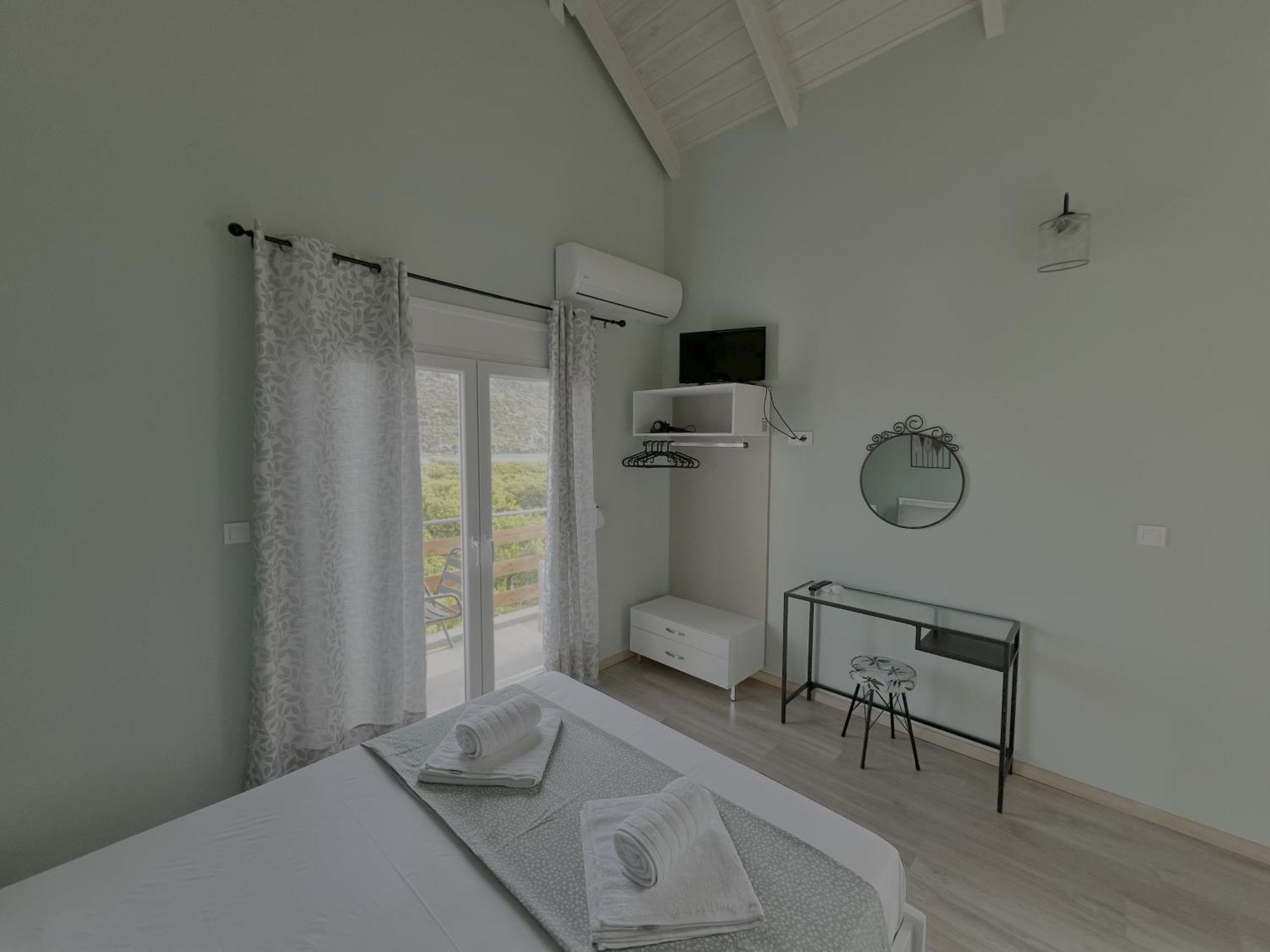 Ktima Klimentini Apartment Vivári Екстериор снимка