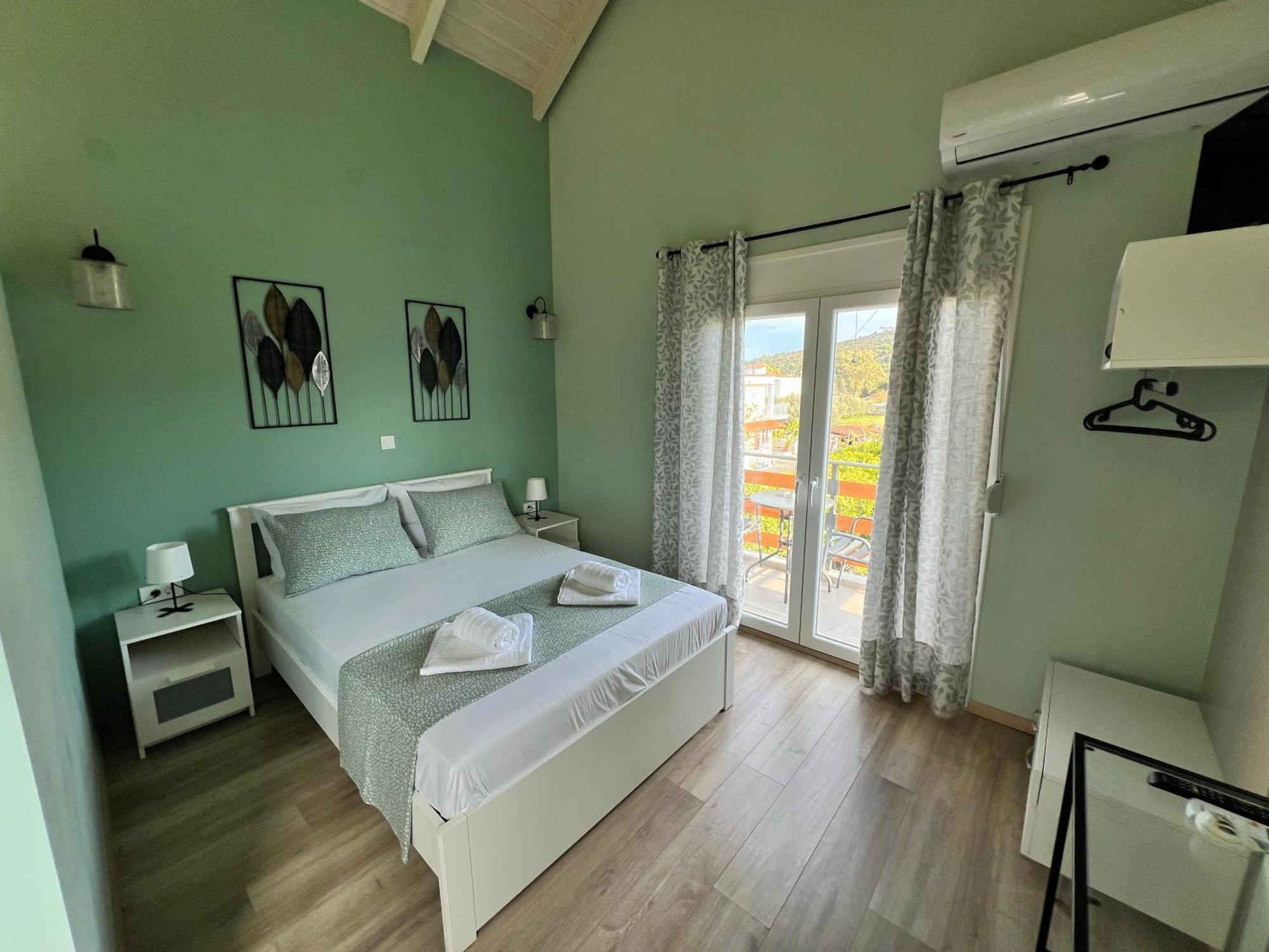 Ktima Klimentini Apartment Vivári Екстериор снимка