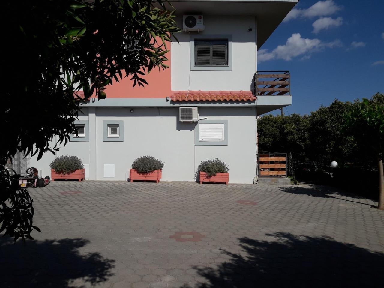 Ktima Klimentini Apartment Vivári Екстериор снимка